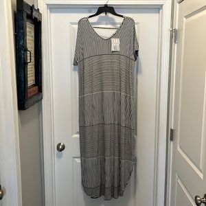 Black and White Lularoe Macy Dress XL